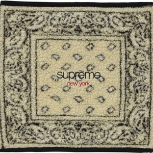 AUTHENTIC SUPREME FW19 BANDANA NECK GAITER